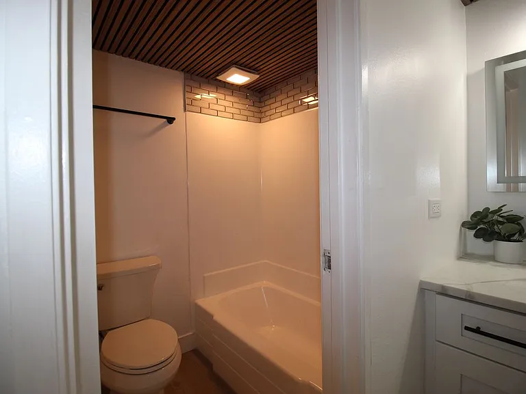 2281 S Vaughn Way #209A — Photo 4