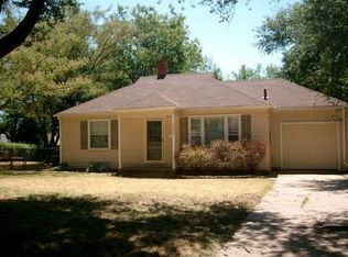 3321 E Countryside Plz, Wichita, KS 67218