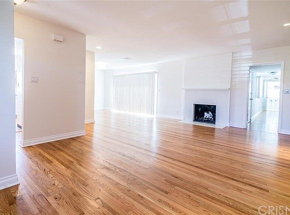 3rd image of 3559 Inglewood Blvd