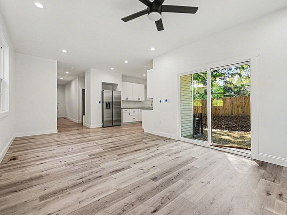 5th image of 2513 Rochelle St