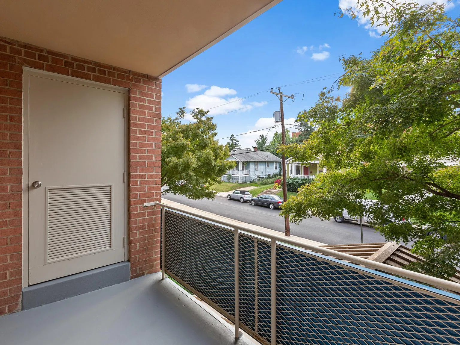 Studio, 389 sqft, $1,650 — Photo 4