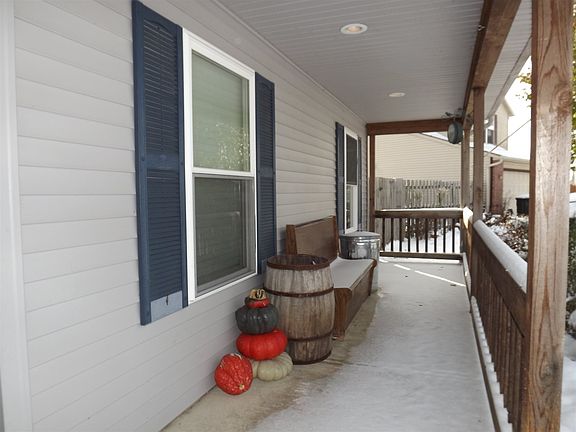 3rd image of 502 Kathryns Ct