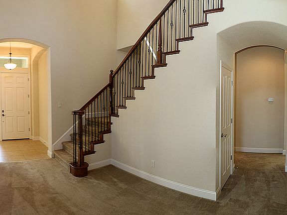 4th image of 8599 Mandorla Cir
