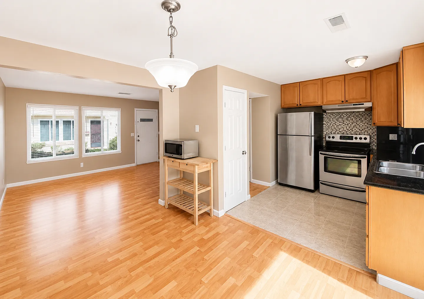 Lovely 2-bedroom home located in Fremont! Cabrillo Neighborhood! — Photo 4