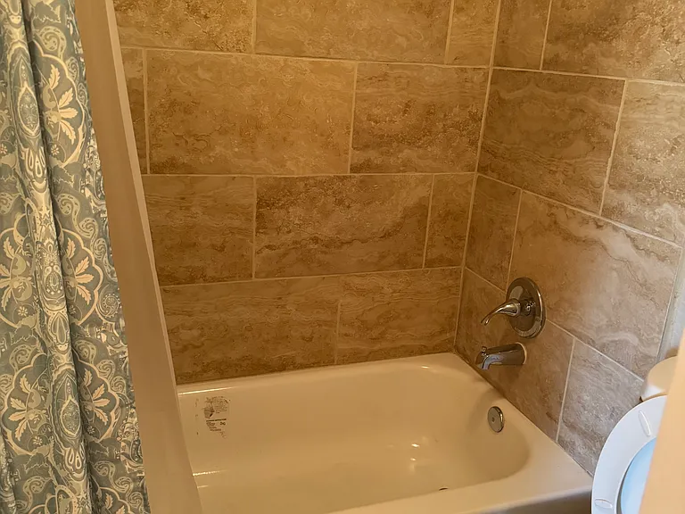 4240 N Longview Ave #2 — Photo 17