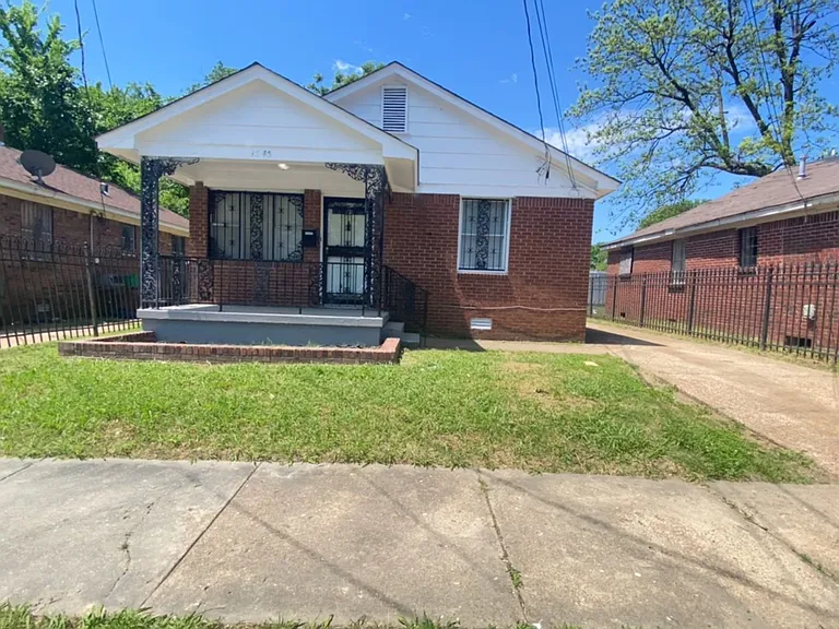 1545 Britton St — Photo 1