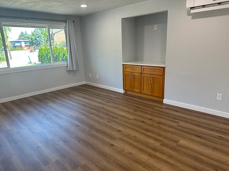 1730 NE Darby St — Photo 5