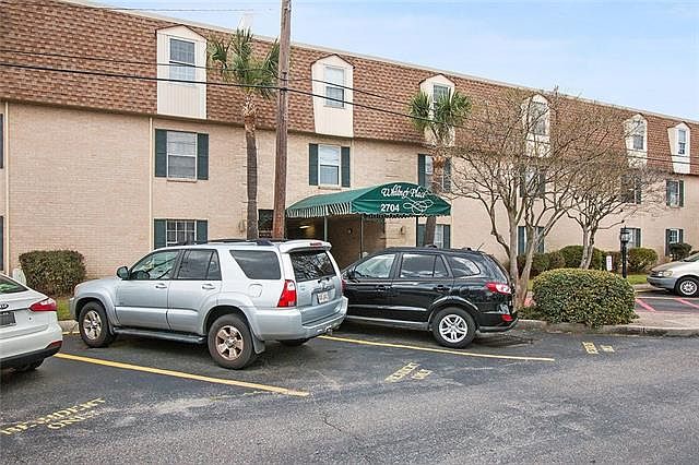 1st image of 2704 Whitney Pl