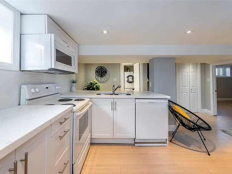 605 Mohawk Rd E #BASEMENT — Photo 5