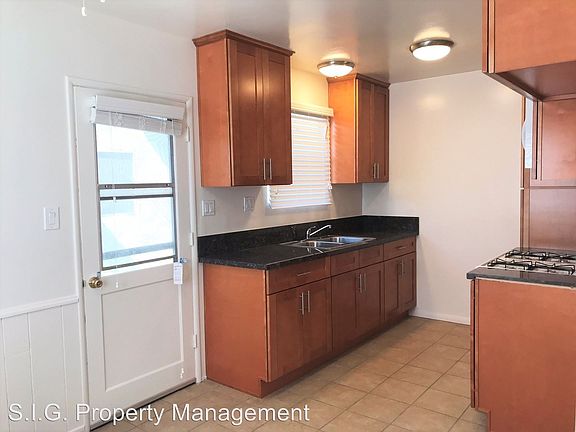 2nd image of 10424 Parr Ave APT A