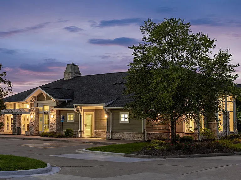 Alexis at Perry Pointe — Photo 13