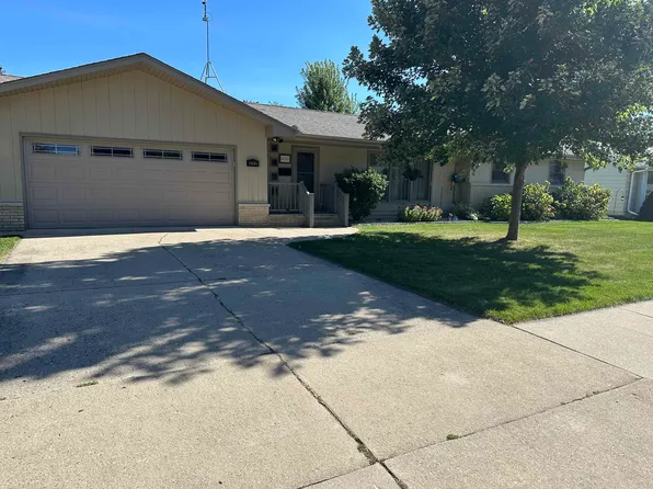 717 Mary St, Beaver Dam, WI 53916