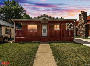 310 Ferry Ave, Pontiac, MI 48341