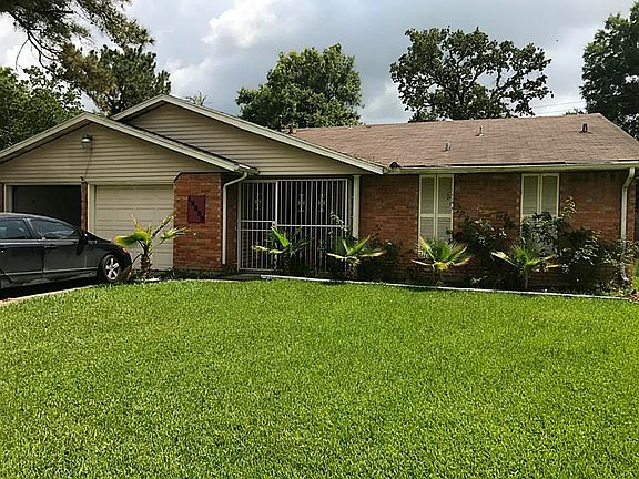 2nd image of 12223 Woodcliff Dr