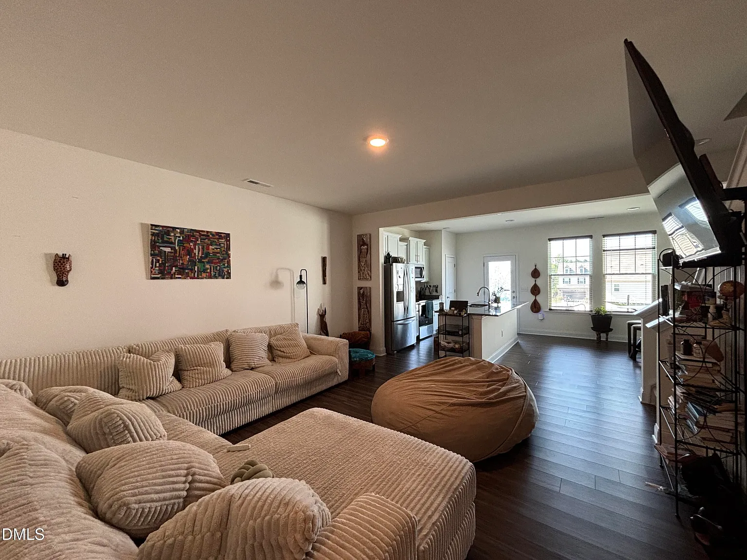 3 bed, 2.5 bath, 1668 sqft, $1,800 — Photo 3