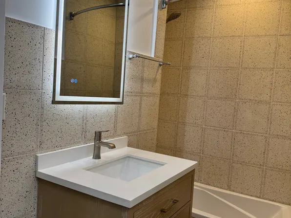 315 Park Avenue image 10 of 17