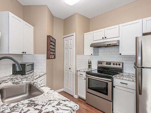 2nd image of 5683 Star Rush Dr APT 205