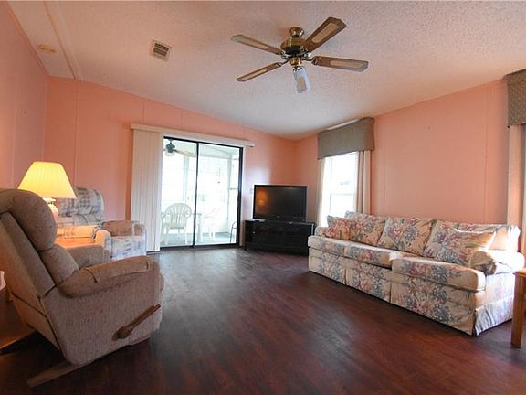 3rd image of 6306 SE Grove Pointe Dr