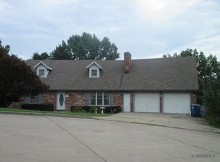 117 Woodridge Dr, Jefferson City, MO 65101