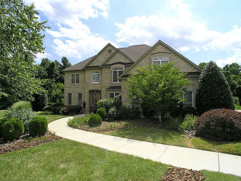 Beautiful home inside & out