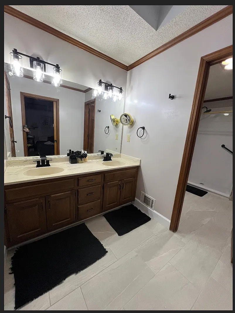 Lake Lucerne Way SW, Lilburn — Photo 4
