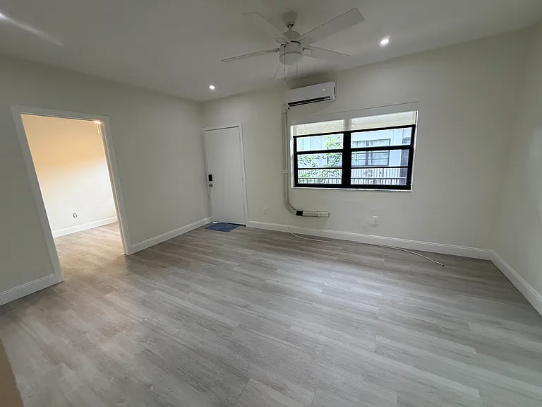 7845 NE Bayshore Ct #16 — Photo 9