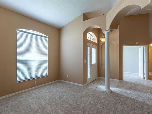3rd image of 2702 Sunbury St