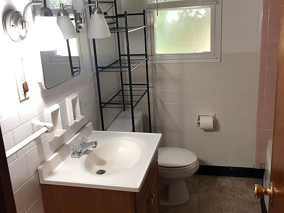 Bathrom with shower