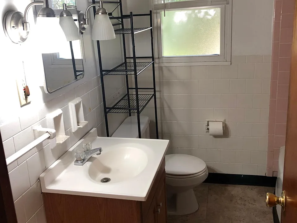 Bathrom with shower