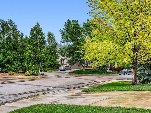 4th image of 1115 Button Rock Dr
