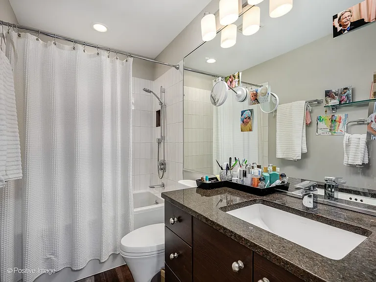 2365 N Wayne Ave — Photo 11