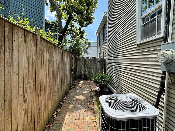 4th image of 1224 Prince St APT 2