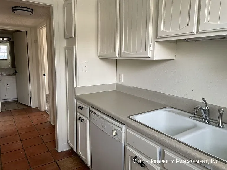 Whispering Oaks 1904 N. Midland — Photo 51