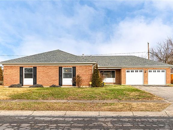 3rd image of 721 Bradfield Dr