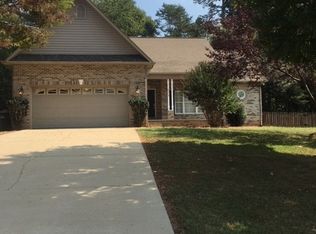 2814 25th St NE, Hickory, NC 28601