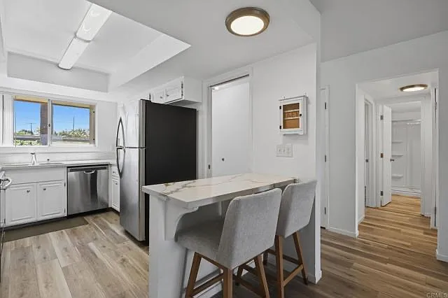 2 bed, 1168 sqft, $3,900 — Photo 3