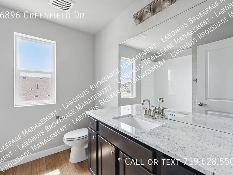 16896 Greenfield Dr — Photo 19