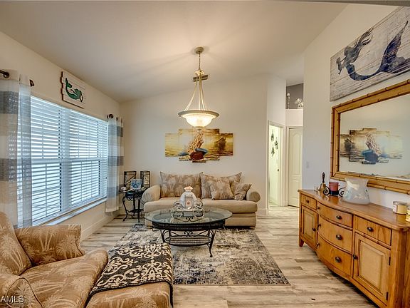 4th image of 2549 Surfside Blvd #W