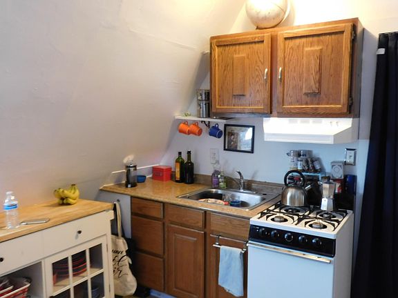 4th image of 12 Maryland Ave APT F