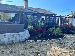 5804 214th St SW, Mountlake Terrace, WA 98043