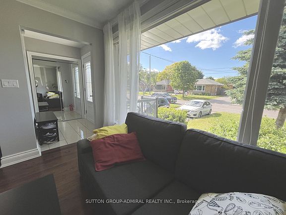 4th image of 81 Searle Ave