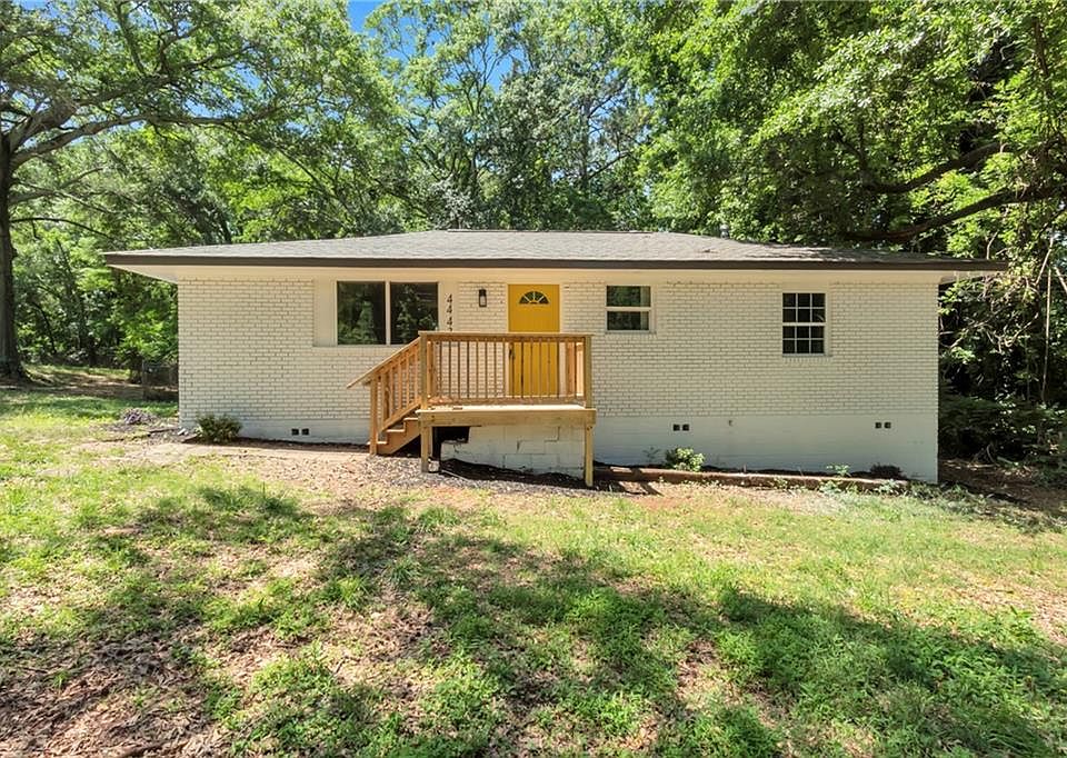 1st image of 4443 Flat Shoals Pkwy