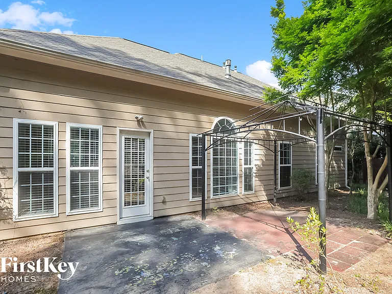 495 Roland Manor Dr — Photo 14