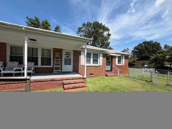 809 Amanda St, Manteo, NC 27954