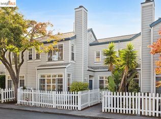 120 Commodore Dr, Richmond, CA 94804