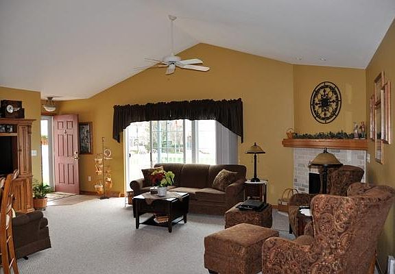 3rd image of 610 Park Dr