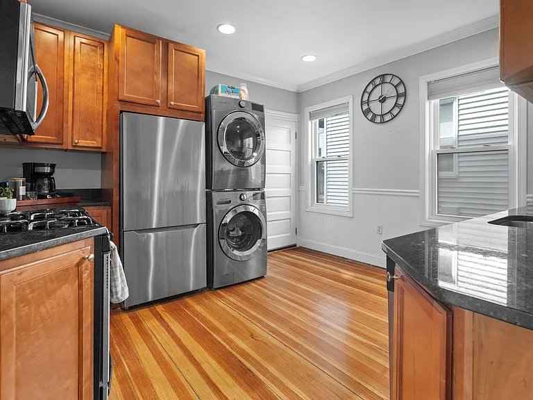 22 Buttonwood St #1 — Photo 7