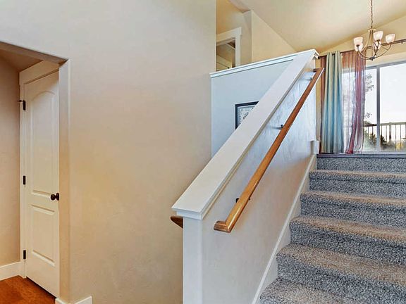 5th image of 144 Parkridge Dr