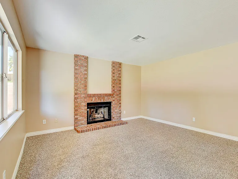 1833 Escondido Ter — Photo 17