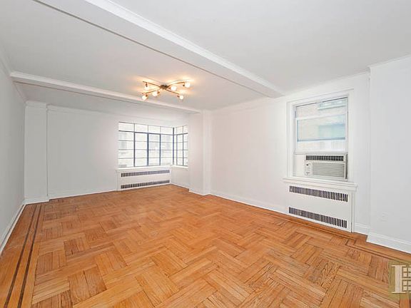 2nd image of 110 E 87th St APT 6D